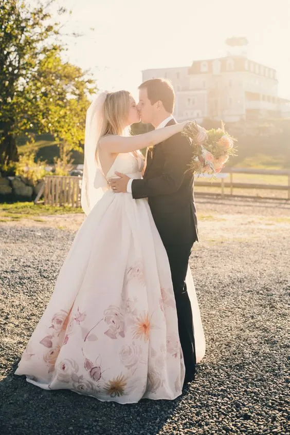 Ball Gown Wedding Dresses Floor-length Chic Floral Print Open Back Bridal Gown JKW343