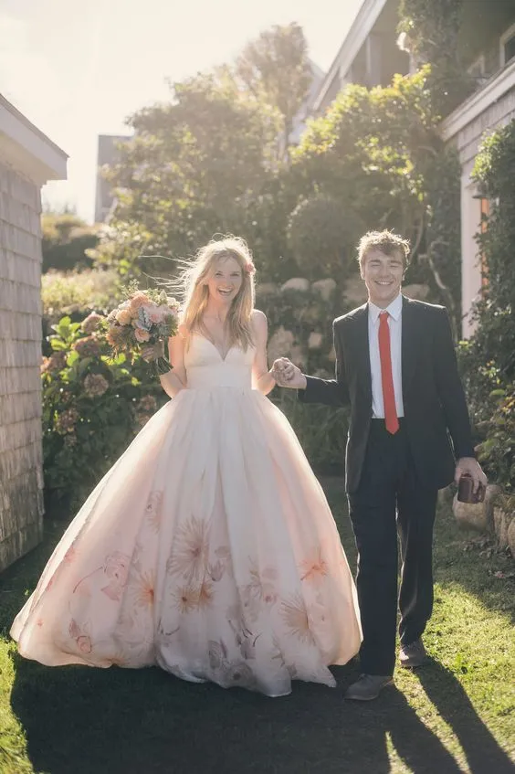 Ball Gown Wedding Dresses Floor-length Chic Floral Print Open Back Bridal Gown JKW343