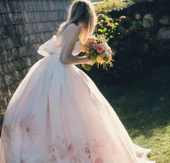 Ball Gown Wedding Dresses Floor-length Chic Floral Print Open Back Bridal Gown JKW343