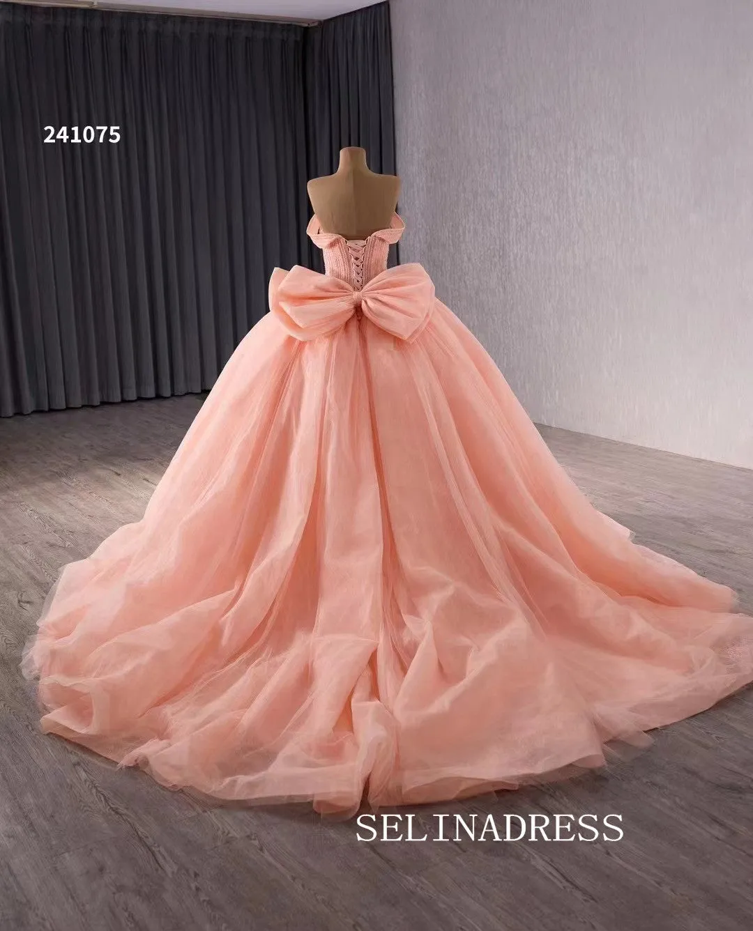 luxury Off-the-Shoulder Beaded Wedding Dresses Pink Ball Gown Formal Gown 241075