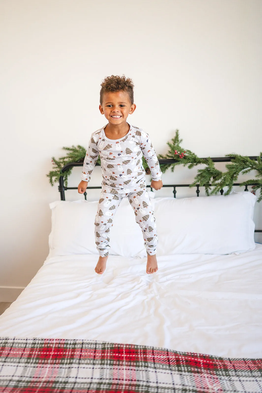 Organic Snug Fit PJ Set in Frosty Friends